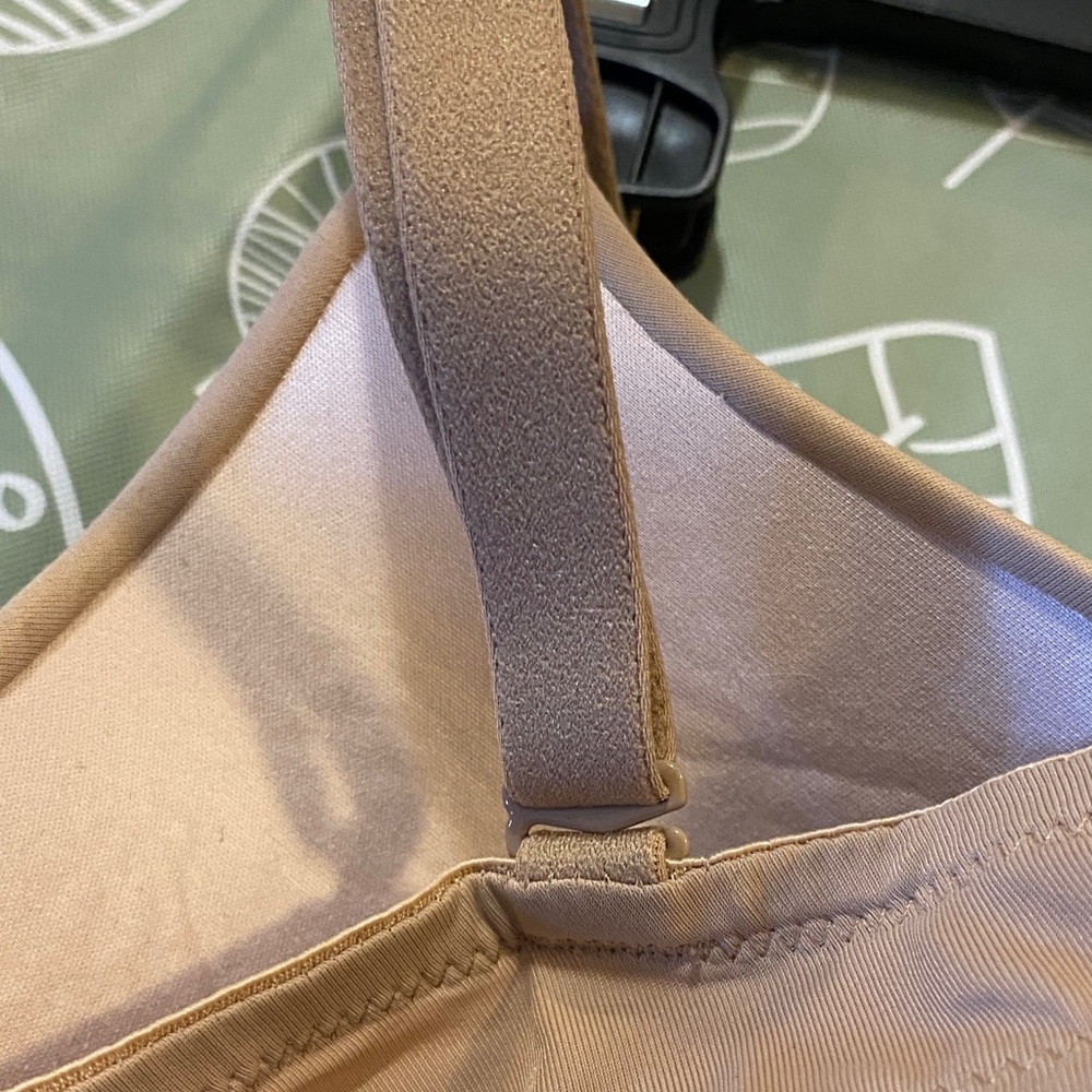 Victoria secret 38DD T-shirt bras lightly lined changeable back straps - Picture 5 of 8